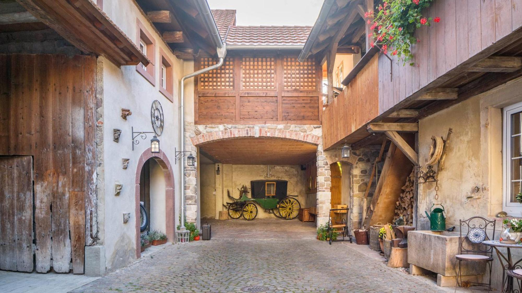 Ferienwohnungen Altes Rathaus Vogtsburg Esterno foto